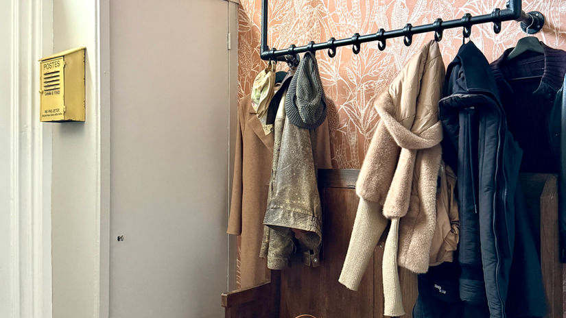 Hallway Wallpaper Makeover